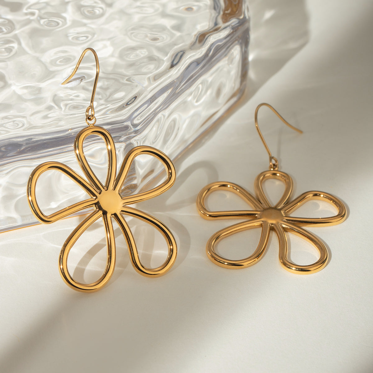 18K Gold-Plated Flower Earrings-Bijou Crush