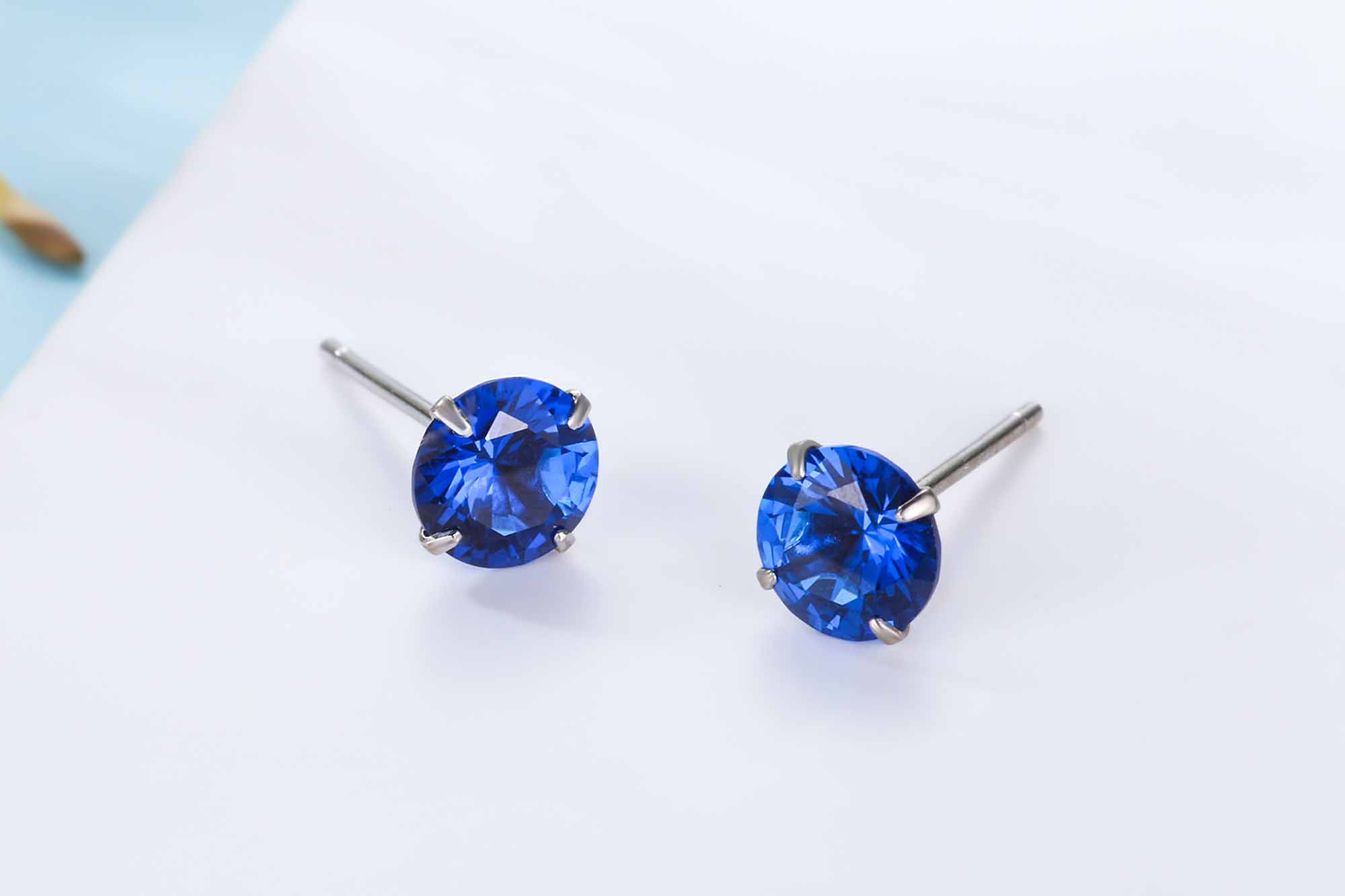 Simple CZ White 925 Sterling Silver Round Studs Earrings-Bijou Crush