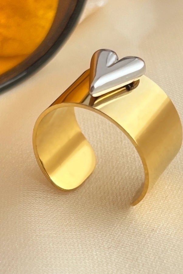 Classy Stainless Steel 18K Gold Plated Metallic Heart Shape Rings-Bijou Crush