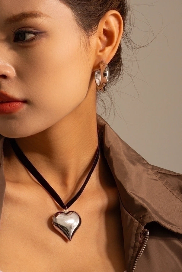 Golden Heart Necklace – 18K Gold-Plated Stainless Steel Pendant with Timeless Love-Bijou Crush