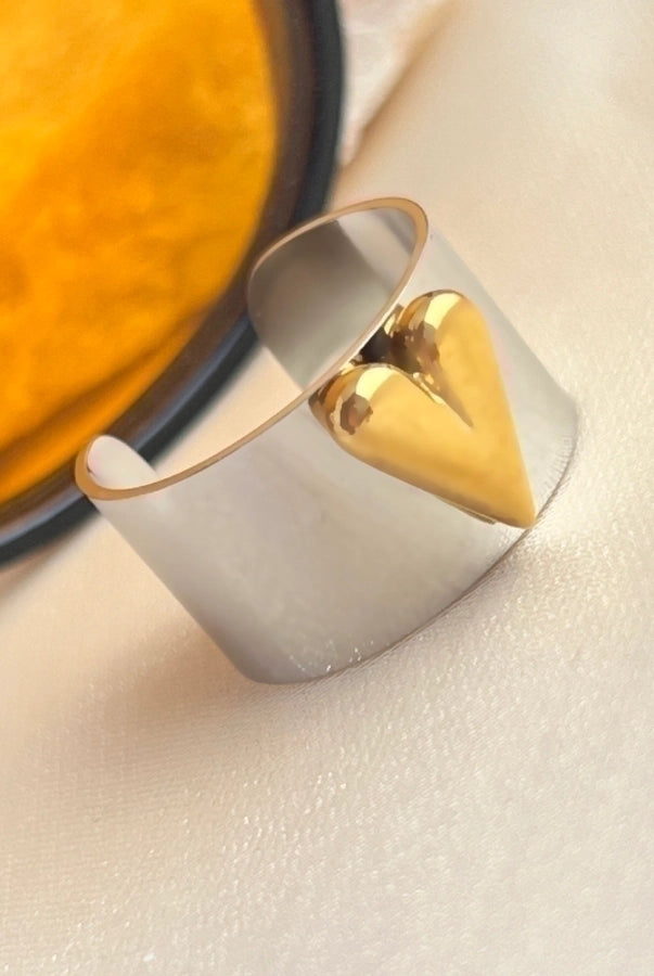 Classy Stainless Steel 18K Gold Plated Metallic Heart Shape Rings-Bijou Crush