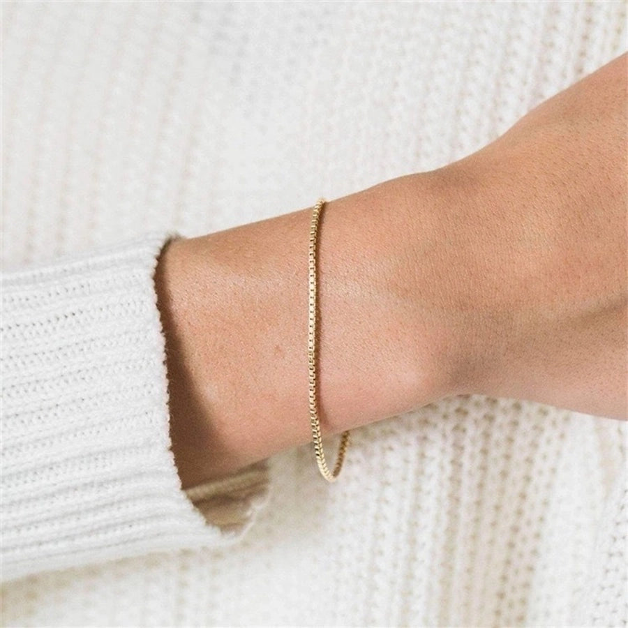 Minimalist Shine: Geometric Gold-Plated Bracelet-Bijou Crush