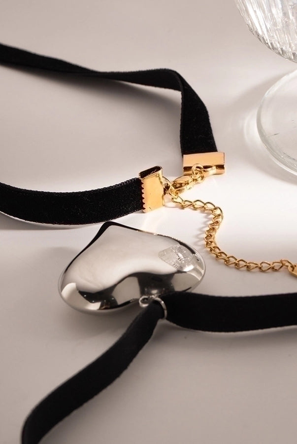 Golden Heart Necklace – 18K Gold-Plated Stainless Steel Pendant with Timeless Love-Bijou Crush