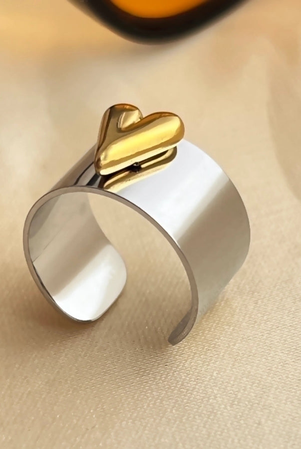 Classy Stainless Steel 18K Gold Plated Metallic Heart Shape Rings-Bijou Crush