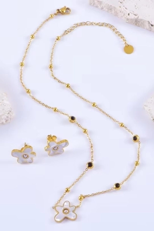 Chic 18K Gold-Plated Flower Jewelry Set with Acrylic Accents – Your Everyday Glow-Up-Bijou Crush