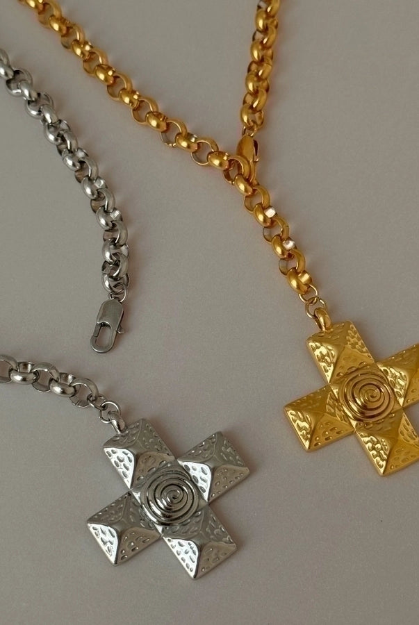 Retro Cross Pendant Necklace – 18K Gold-Plated Titanium Steel Classic-Bijou Crush