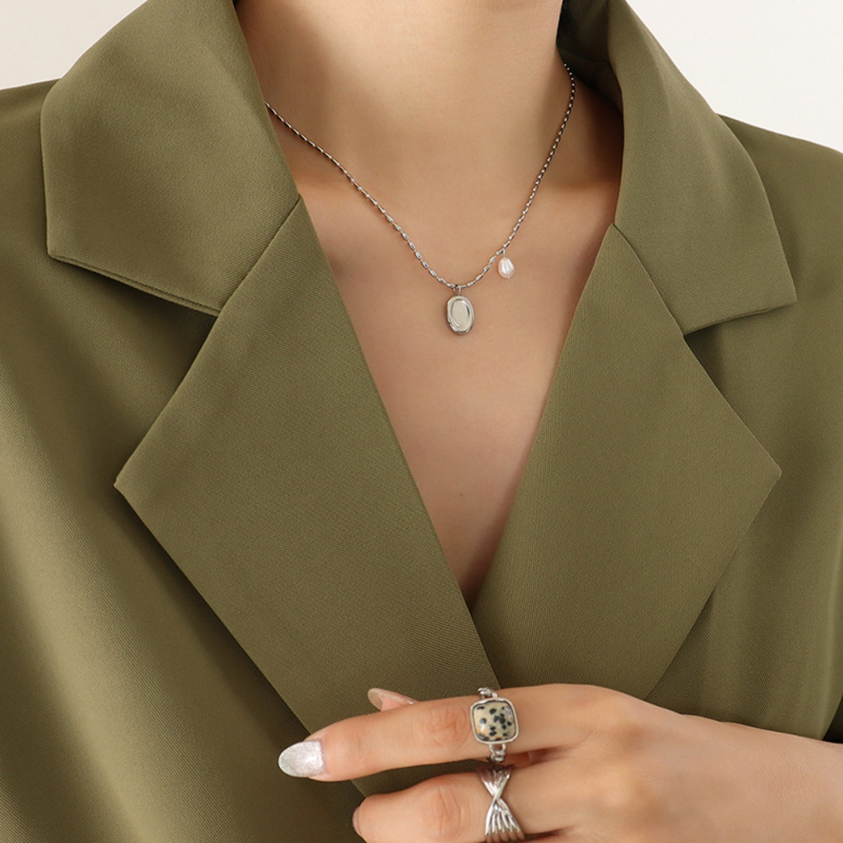 Titanium Steel Freshwater Pearl Pendant Necklace-Bijou Crush