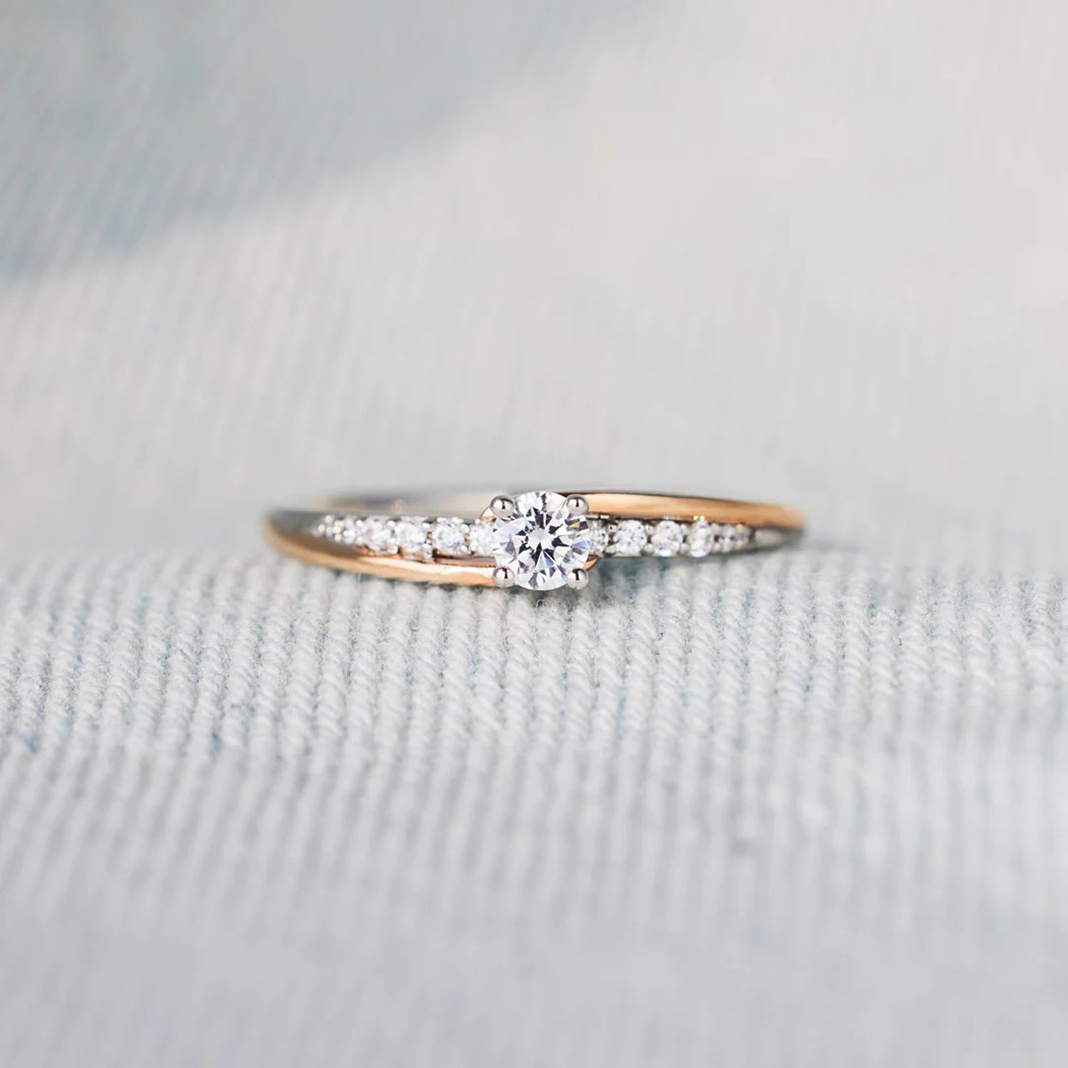 Inlaid Zircon Bicolor Rose Gold-Plated Ring-Bijou Crush