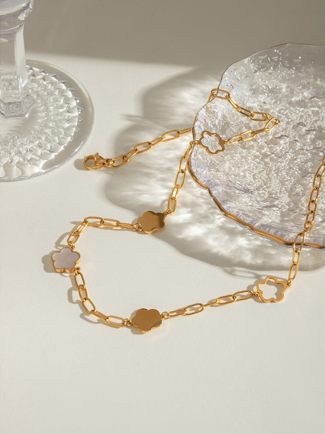 Stainless Steel White Mother-Of-Pearl Flower Necklace-Bijou Crush