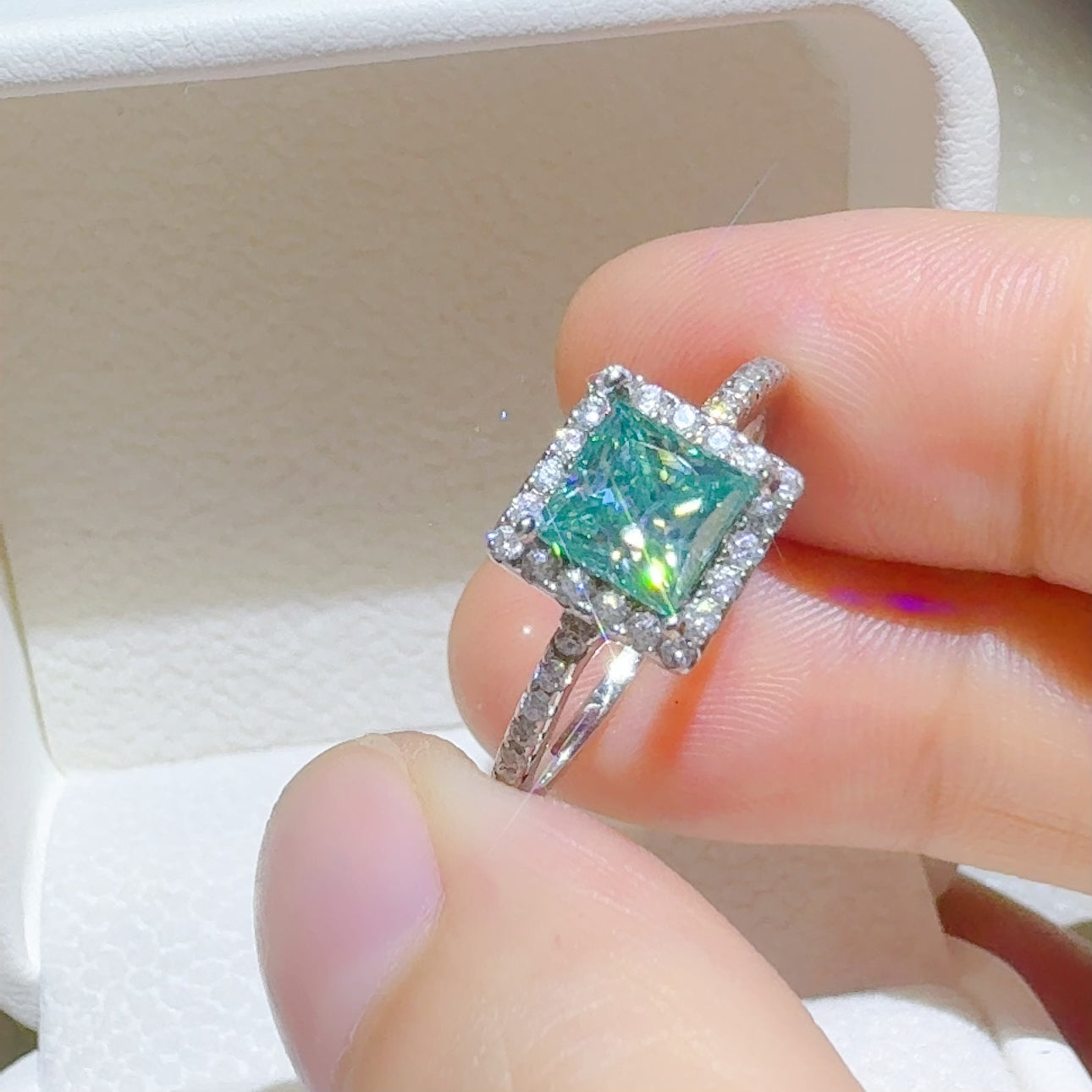 2 Carat 925 Sterling Silver Moissanite Square Shape Ring-Bijou Crush