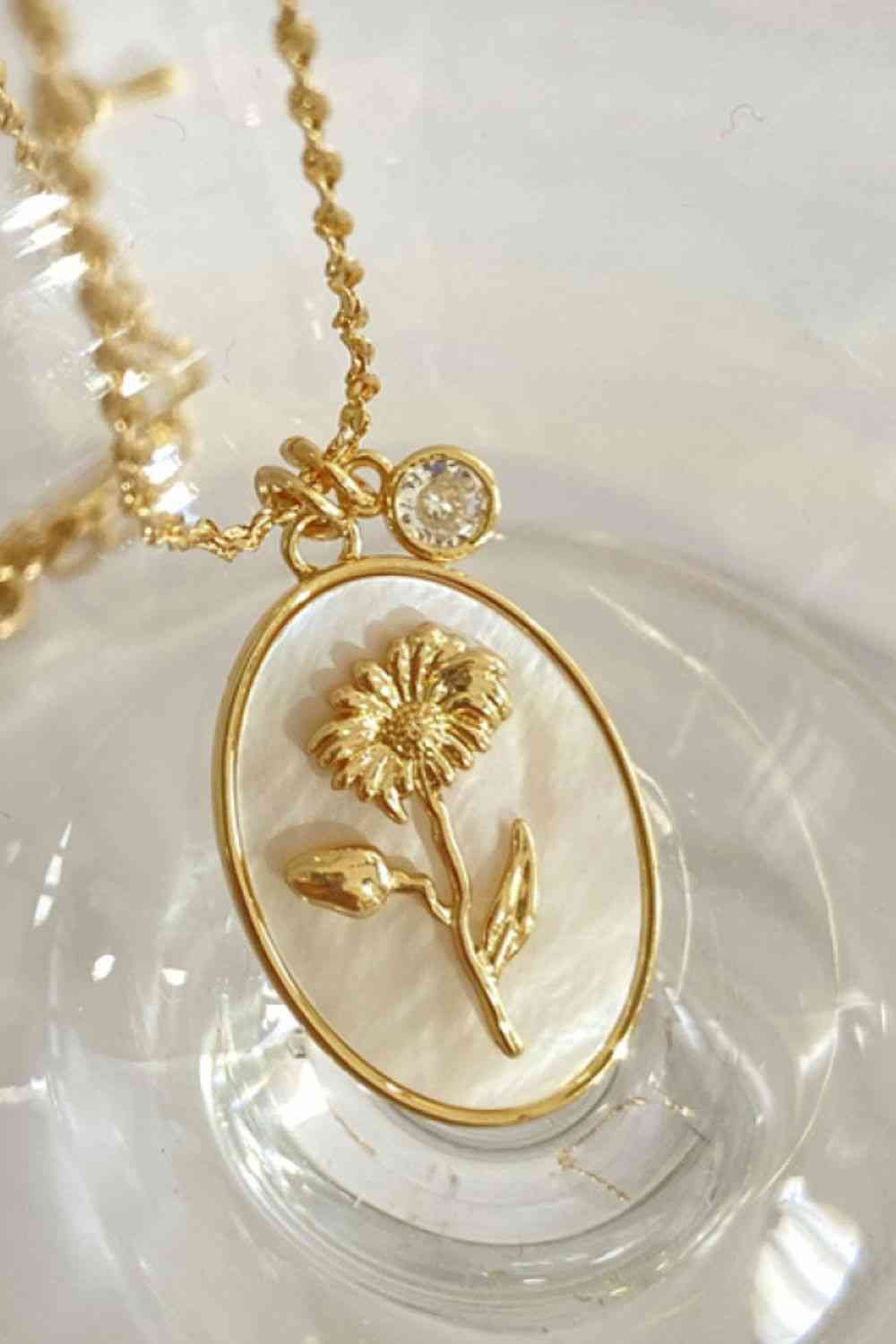 Flower Shell Pendant Copper Necklace-Bijou Crush