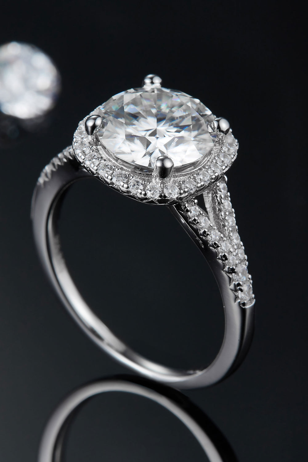 3 Carat Moissanite Halo Ring - 925 Sterling Silver-Platinum-plated-Bijou Crush