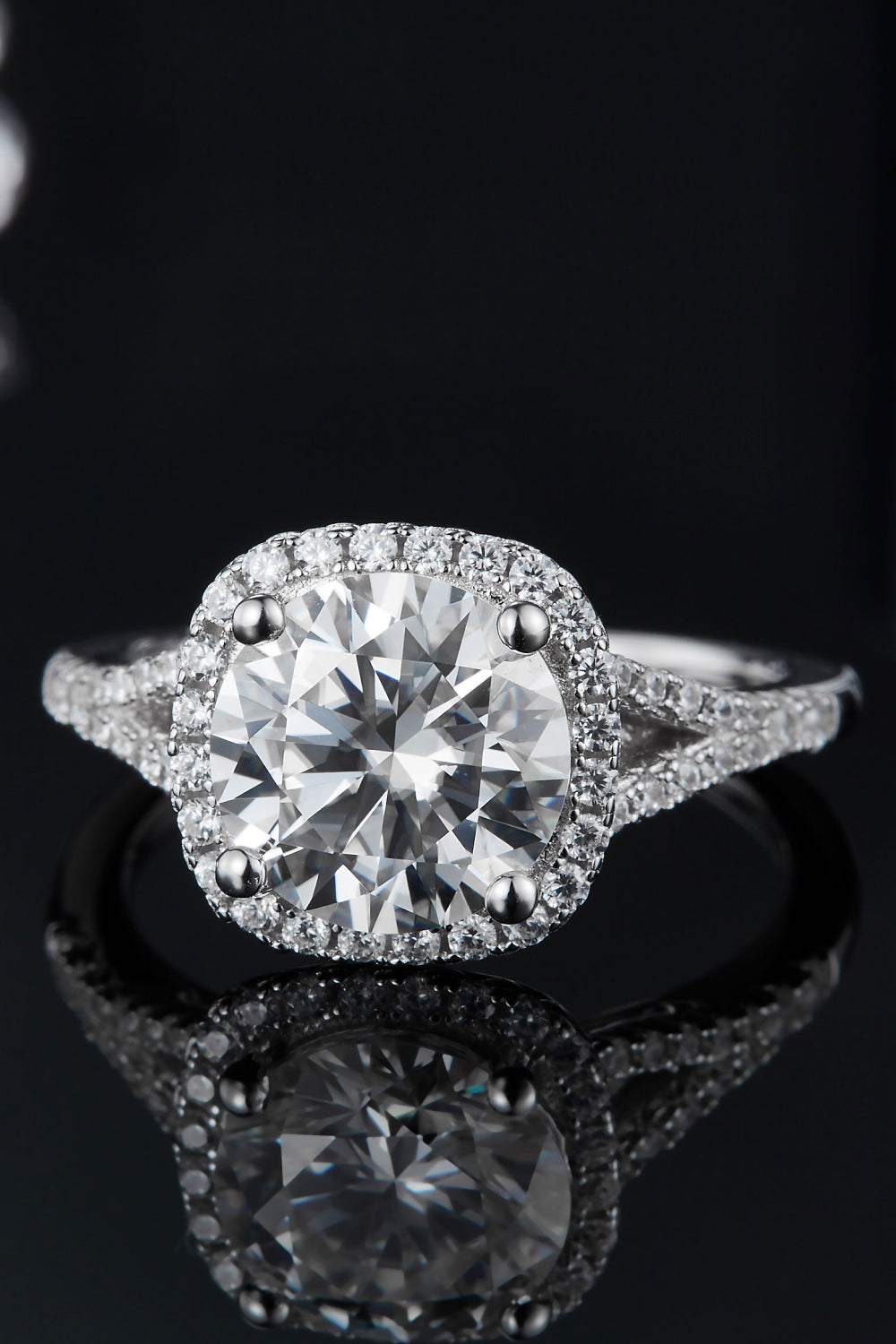 3 Carat Moissanite Halo Ring - 925 Sterling Silver-Platinum-plated-Bijou Crush
