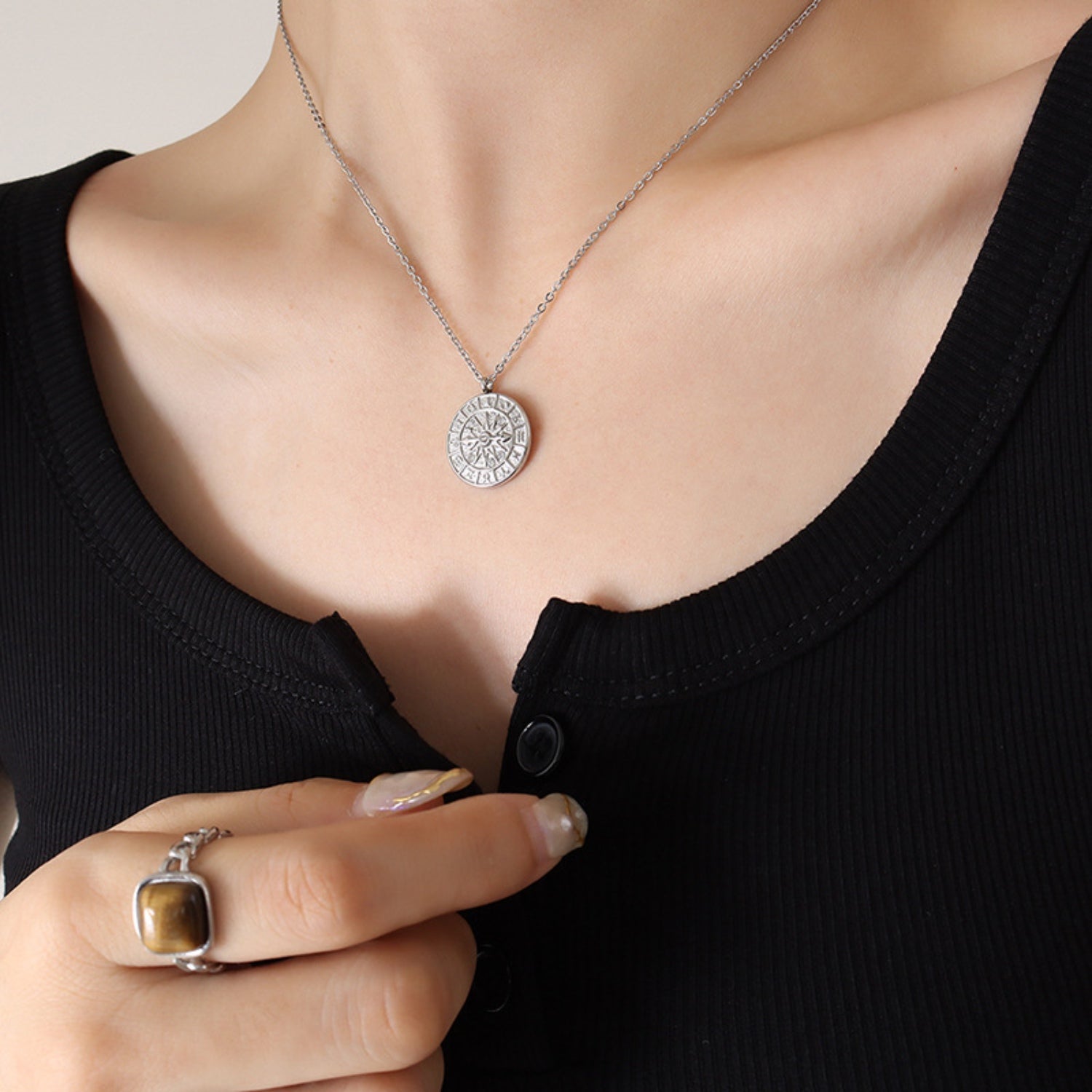 Zircon Titanium Steel Timepiece Shape Necklace-Bijou Crush