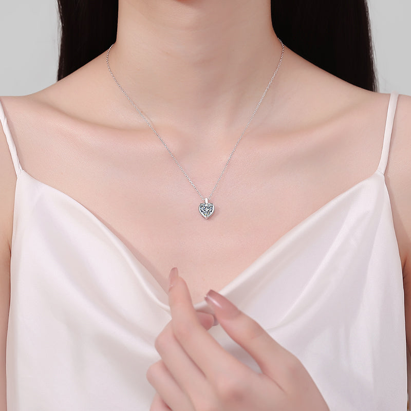 2 Carat Moissanite 925 Sterling Silver Heart Shape Necklace-Bijou Crush