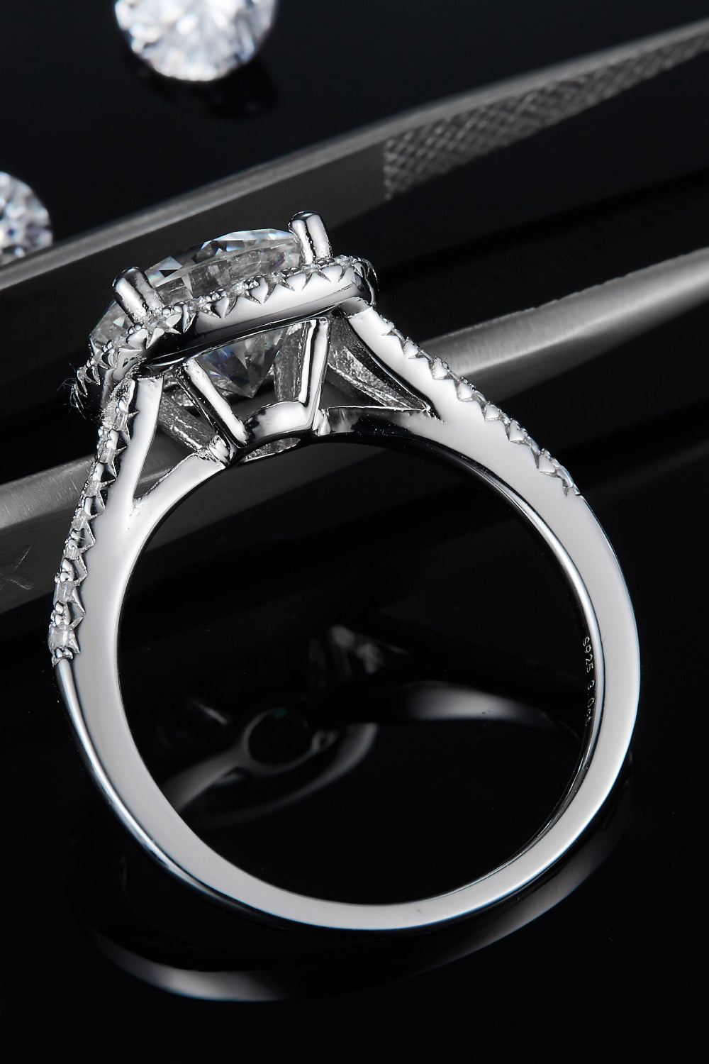 3 Carat Moissanite Halo Ring - 925 Sterling Silver-Platinum-plated-Bijou Crush