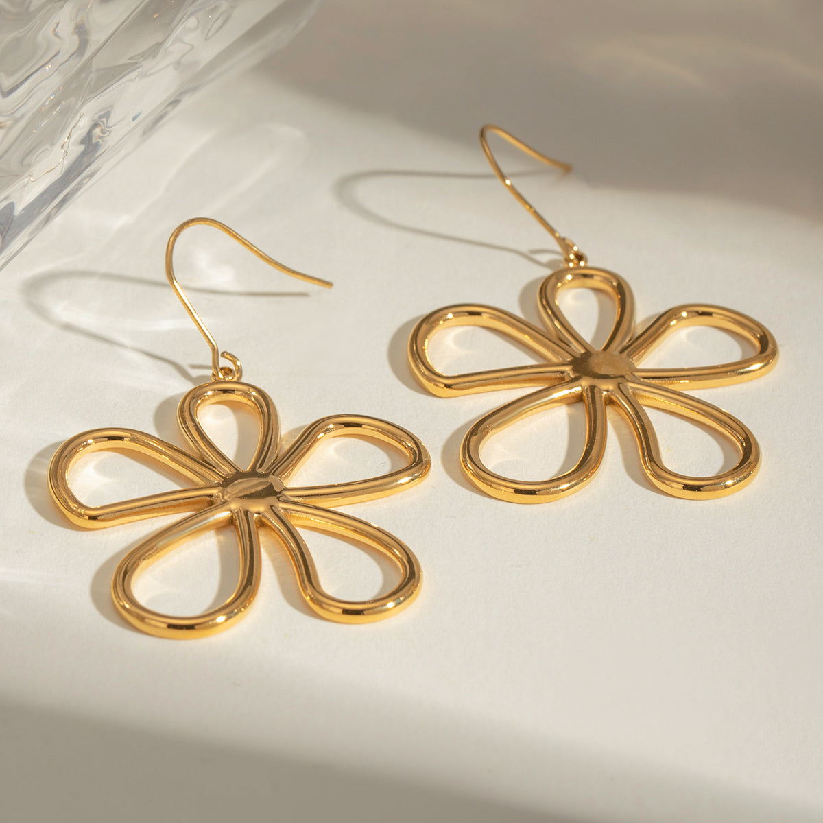 18K Gold-Plated Flower Earrings-Bijou Crush