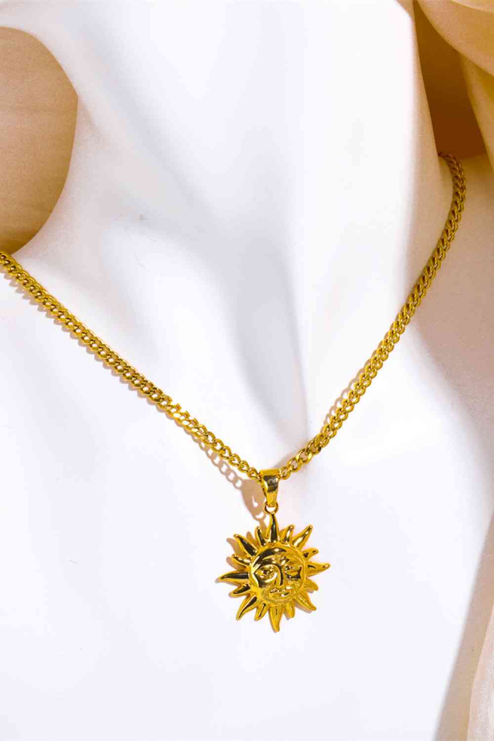 Sun Pendant Copper Necklace-Bijou Crush