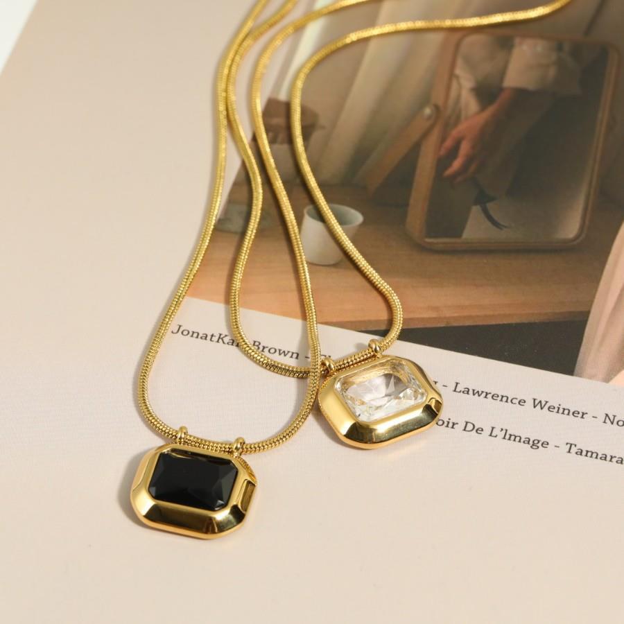 Retro Vibes: Geometric Titanium Steel Pendant Necklace – 18K Gold-Plated with Zircon Inlay-Bijou Crush