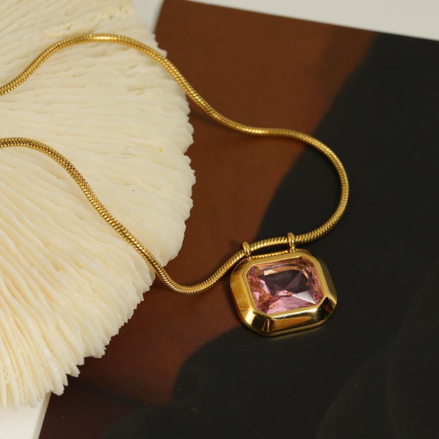 Retro Vibes: Geometric Titanium Steel Pendant Necklace – 18K Gold-Plated with Zircon Inlay-Bijou Crush