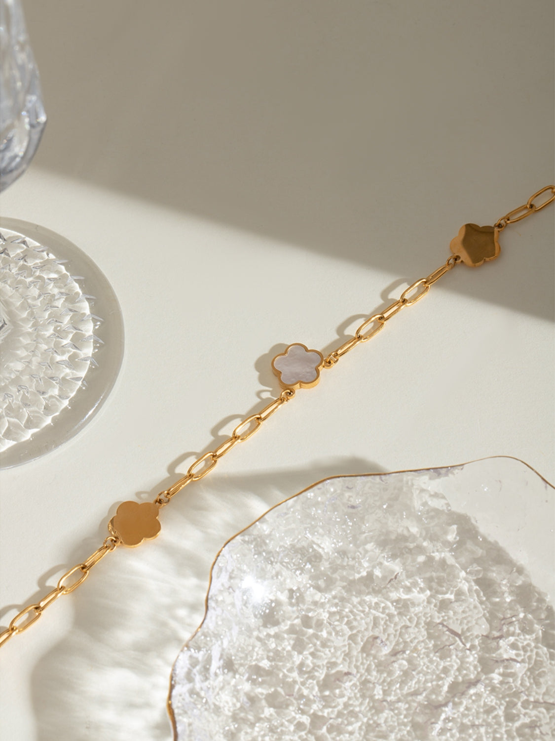 Stainless Steel White Mother-Of-Pearl Flower Necklace-Bijou Crush