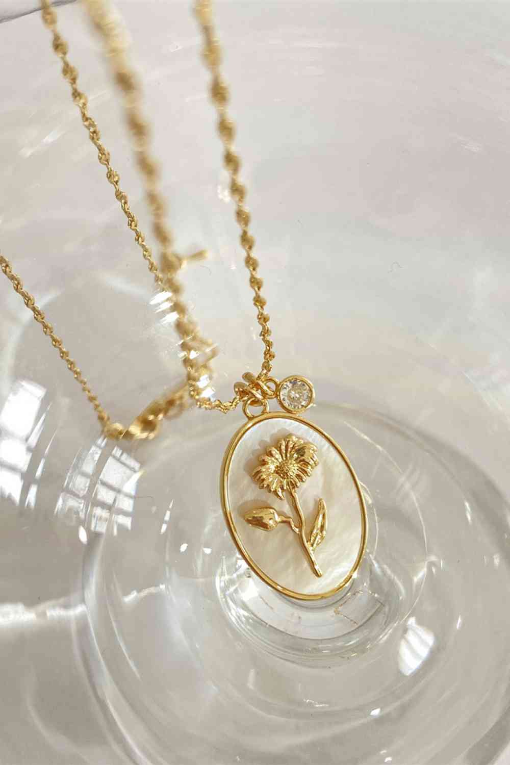 Flower Shell Pendant Copper Necklace-Bijou Crush