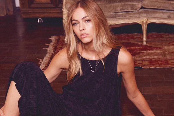 Hanna Half Moon Necklace-Bijou Crush