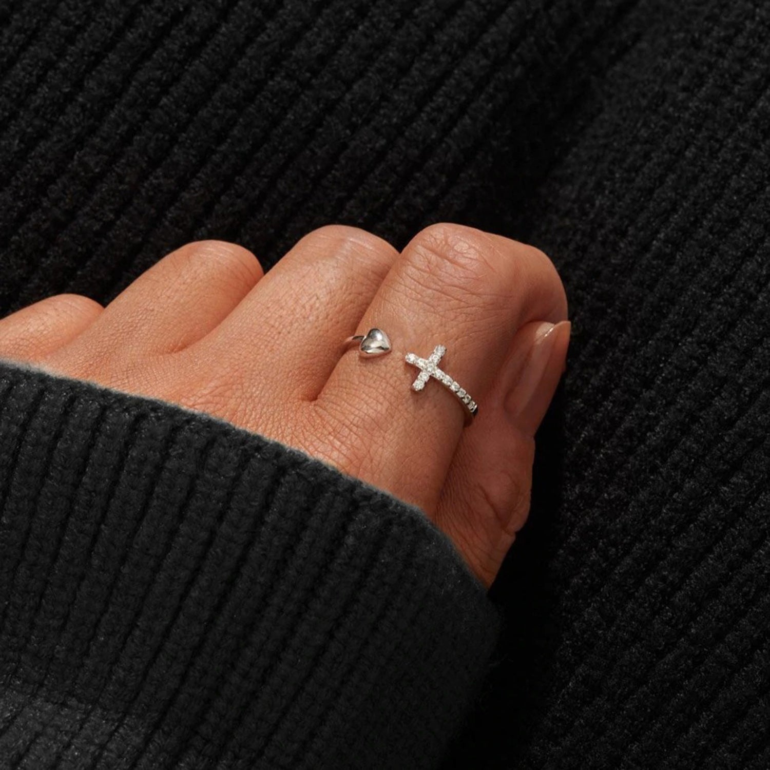 Heart Shape Cross Inlaid Zircon Open Ring-Bijou Crush