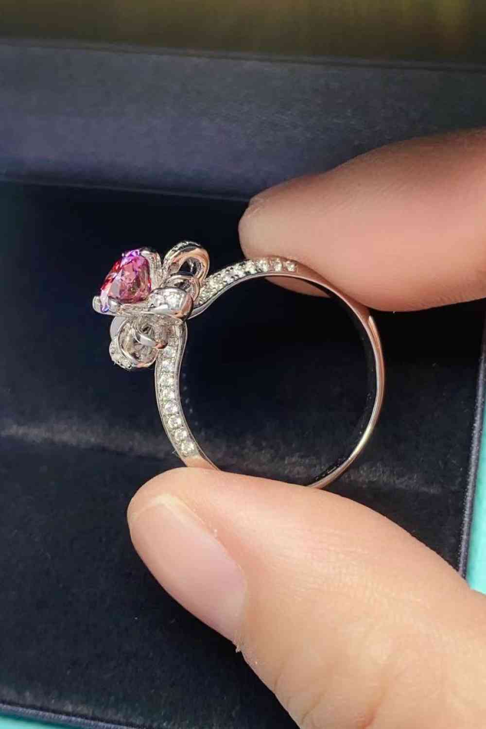 1 Carat Moissanite Flower-Shaped Ring-Bijou Crush