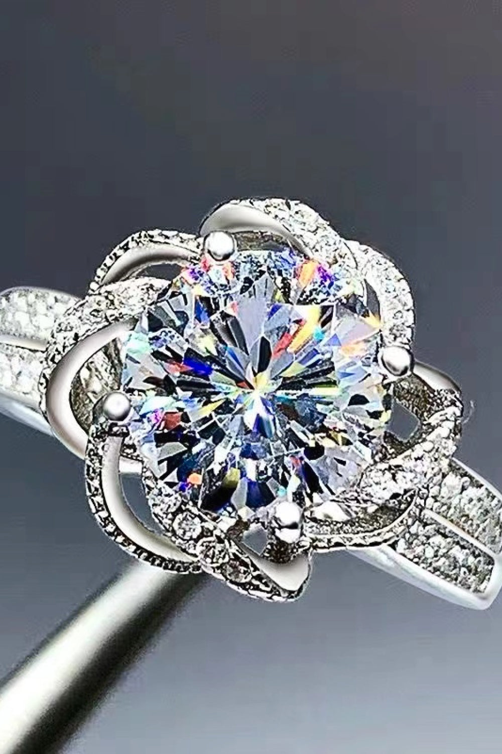2 Carat Moissanite Floral 925 Platinum-Plated Ring-Bijou Crush