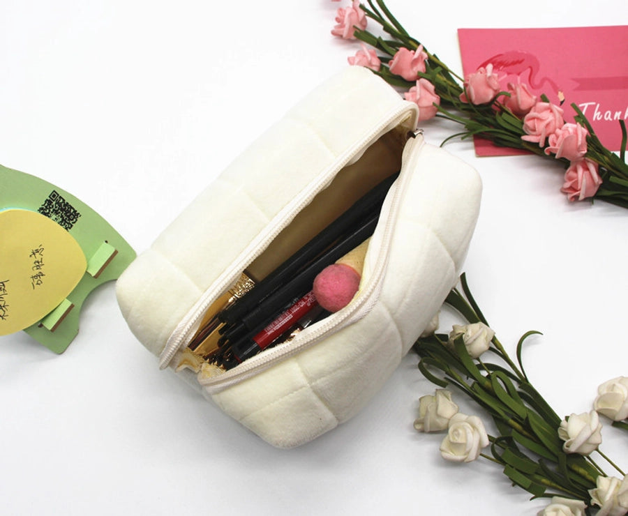 Radiant Glow XL Pouch – Stylish High-Capacity Pencil & Cosmetic Organizer-Bijou Crush