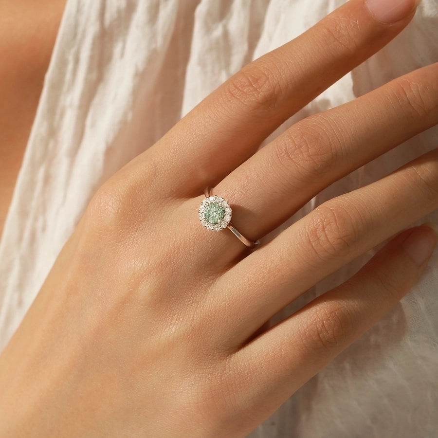 Timeless Sparkle 0.5ct Moissanite Round Cut Ring-Bijou Crush