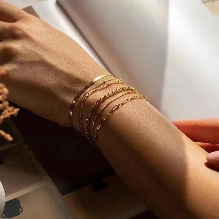 Minimalist Shine: Geometric Gold-Plated Bracelet-Bijou Crush